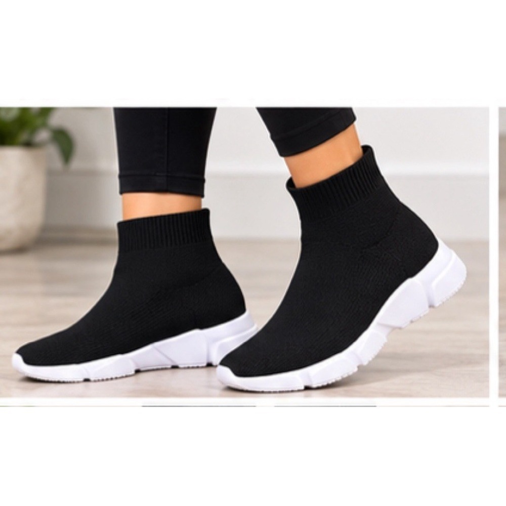 Steven Madden Sock Sneakers Womens Size 9
